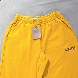 Savage X Fenty Sweatpants in  Yellow Sunflower (New)